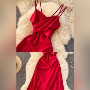 Beautiful red dress I couldn’t wear it, I got pregnant